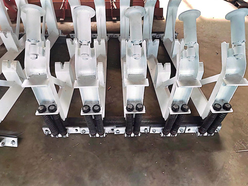 Special Spring Idler Brackets for Belt Conveyor Curve Transition Sections